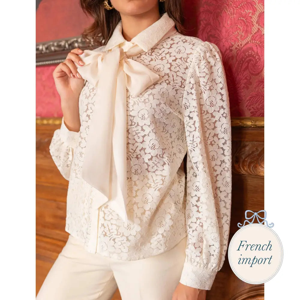 Charlotte Lace Blouse with Lavallière Bow Ecru / Small Femme - Clothing