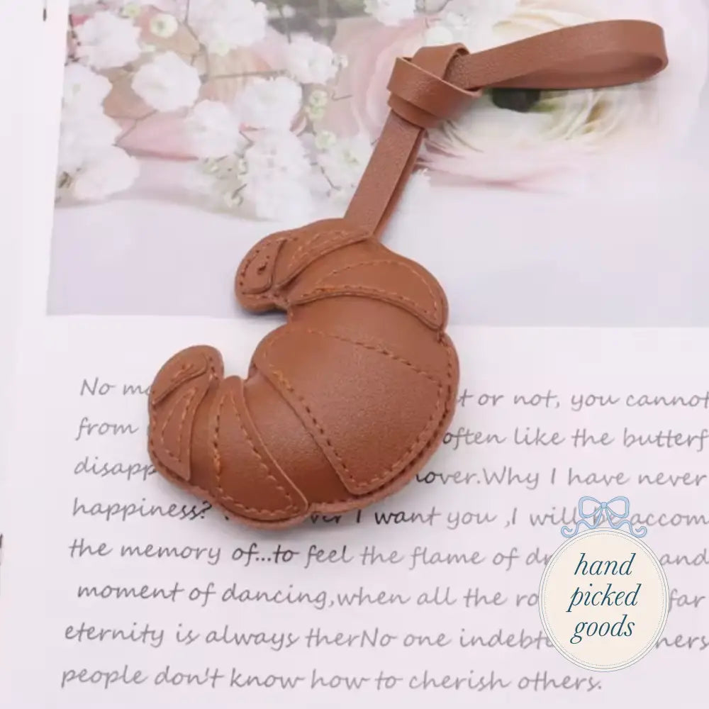 Croissant Bag Charm Femme - Accessories