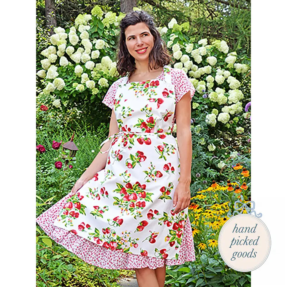 Strawberry Basket Apron Kitchen - Linens